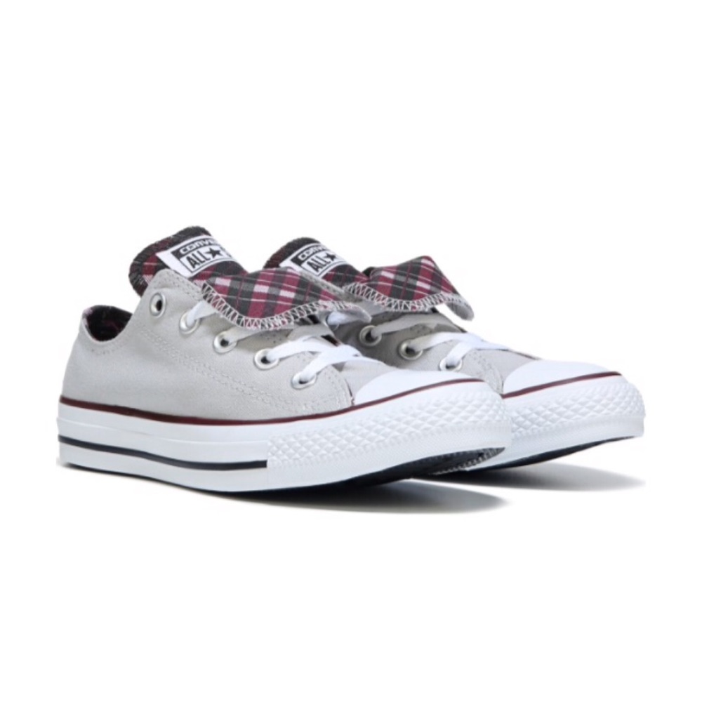 Size 10 Women’s 2x Tongue Converse 👟